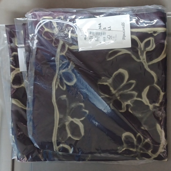 New Madewell Black Iris Medium Silk Bandana - Picture 3 of 3